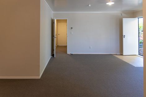 Photo of property in 2 Scotts Field Drive, Takanini, 2112