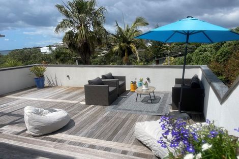 Photo of property in 46 Masterton Road, Rothesay Bay, Auckland, 0630
