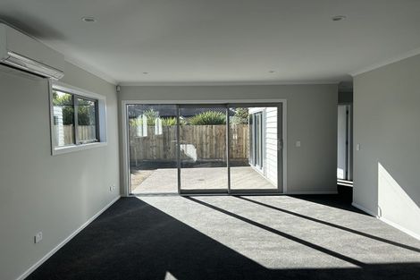 Photo of property in 18 Koru Loop, Paraparaumu, 5032