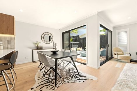 Photo of property in 42c Gordon Avenue, Milford, Auckland, 0620