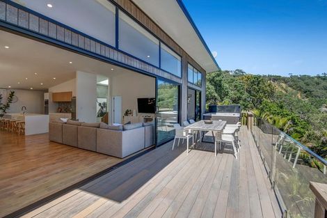 Photo of property in 167 Motutara Road, Muriwai, Waimauku, 0881