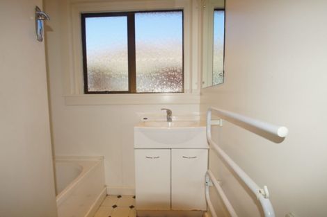 Photo of property in 16 Kerrs Road, Linwood, Christchurch, 8062