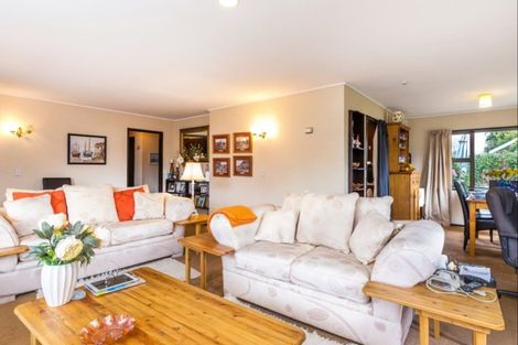 Photo of property in 7 Kathleen Place, Rainbow Point, Taupo, 3330
