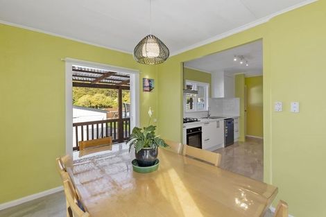 Photo of property in 15 Kowhai Street, Wainuiomata, Lower Hutt, 5014