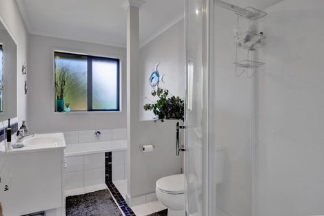 Photo of property in 31 Flint Road West, Stratford, 4332