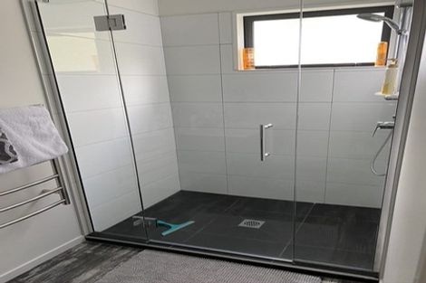 Photo of property in 5 Te Awakura Terrace, Mount Pleasant, Christchurch, 8081