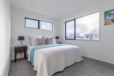 Photo of property in 62 Peninsula Road, Mangere, Auckland, 2022