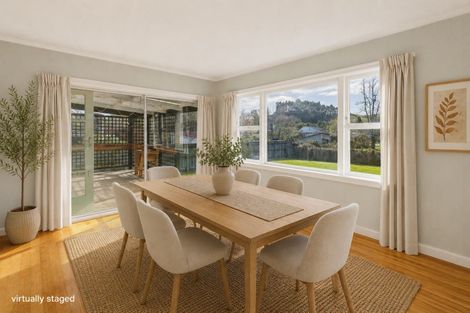 Photo of property in 9 Rangatira Road, Hunterville, 4730