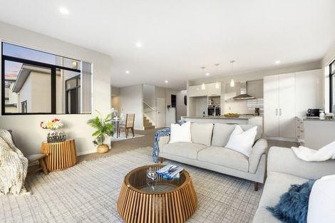 Photo of property in 16 Oak View Terrace, Schnapper Rock, Auckland, 0632