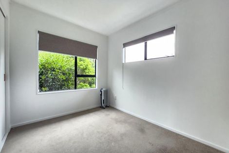 Photo of property in 4 Parsons Glen, Karori, Wellington, 6012