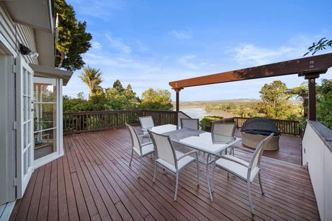 Photo of property in 23 Pohutukawa Avenue, Shelly Park, Auckland, 2014