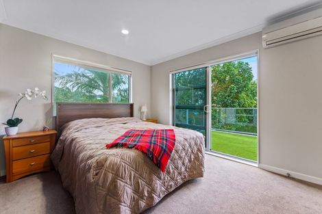 Photo of property in 5b Rahopara Street, Castor Bay, Auckland, 0620