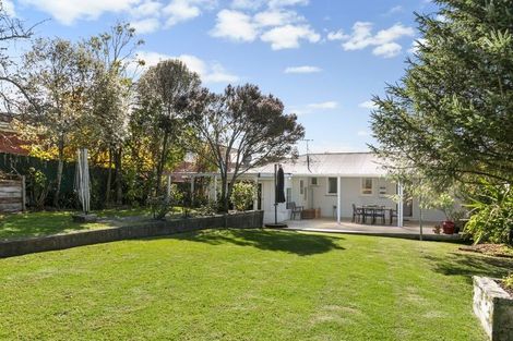 Photo of property in 39 Tahi Terrace, Glen Eden, Auckland, 0602