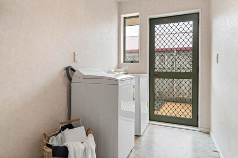 Photo of property in 143 Dixon Street, Masterton, 5810