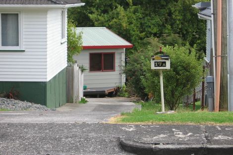 Photo of property in 17 Barron Drive, Green Bay, Auckland, 0604