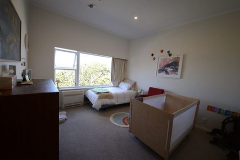 Photo of property in 34 Rawhiti Terrace, Kelburn, Wellington, 6012