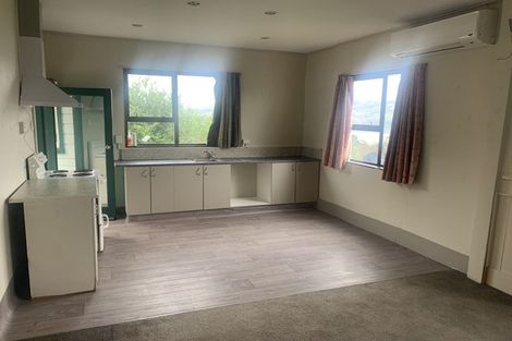 Photo of property in 20 Athol Place, Ravensbourne, Dunedin, 9022