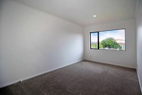 Photo of property in 63 Naylors Drive, Mangere, Auckland, 2022