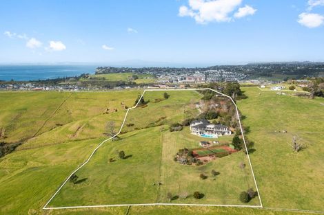 Photo of property in 189 Vaughans Road, Okura, Albany, 0792