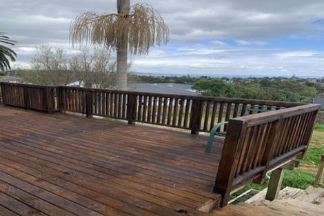 Photo of property in 126 Golf Road, Titirangi, Auckland, 0600