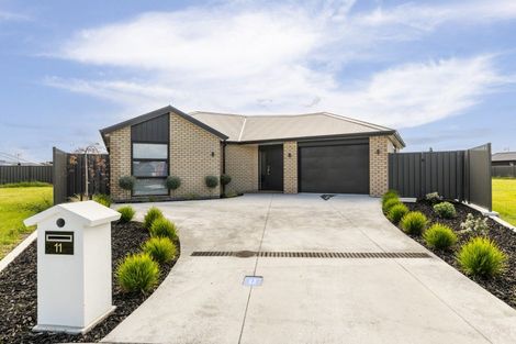 Photo of property in 11 Tutira Place, Poraiti, 4112