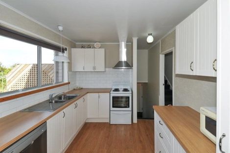 Photo of property in 4 Cassia Place, Sunnynook, Auckland, 0620