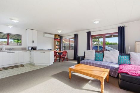Photo of property in 13b Emery Place, Papamoa Beach, Papamoa, 3118