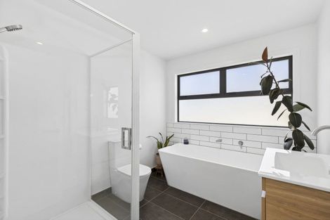 Photo of property in 14 Pounamu Avenue, Albert Town, Wanaka, 9305