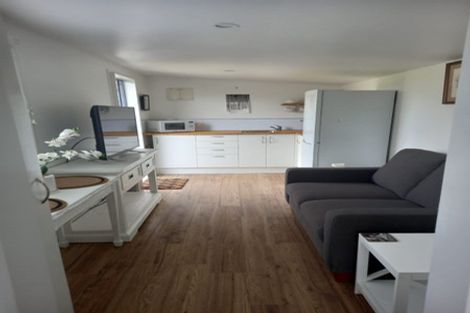 Photo of property in 3 Mull Place, Wattle Downs, Auckland, 2103