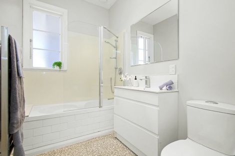 Photo of property in 10a Marina Grove, Hutt Central, Lower Hutt, 5010