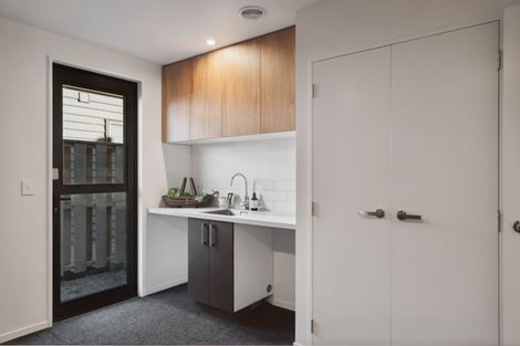 Photo of property in 5 Matakanui Lane, Wanaka, 9305