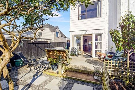 Photo of property in 20f5 Frankmoore Avenue, Johnsonville, Wellington, 6037