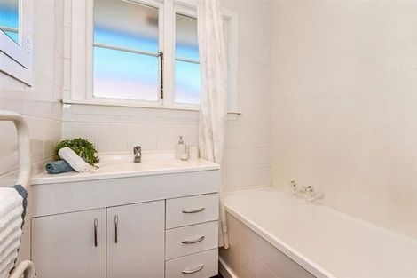 Photo of property in 74 Russley Road, Russley, Christchurch, 8042