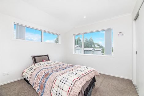 Photo of property in 1/67a Metcalfe Road, Ranui, Auckland, 0612