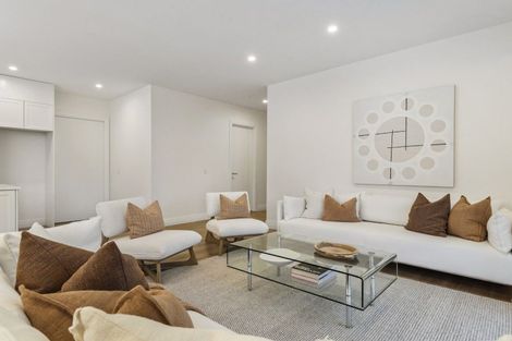 Photo of property in 15 Edward Street, Riverhead, 0820