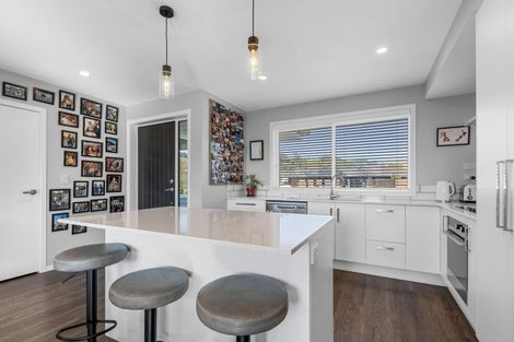 Photo of property in 12 Erlam Place, Matipo Heights, Rotorua, 3015