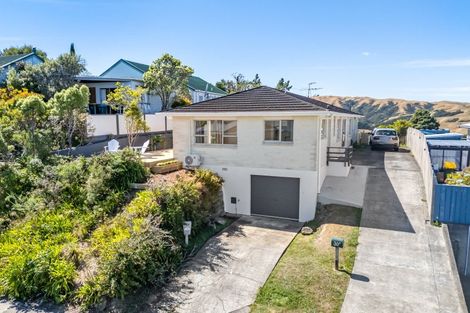 Photo of property in 30 The Track, Plimmerton, Porirua, 5026
