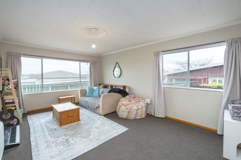 Photo of property in 17a Keir Crescent, Lansdowne, Masterton, 5810