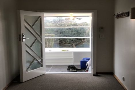 Photo of property in 54 Horokiwi Road West, Newlands, Wellington, 6037