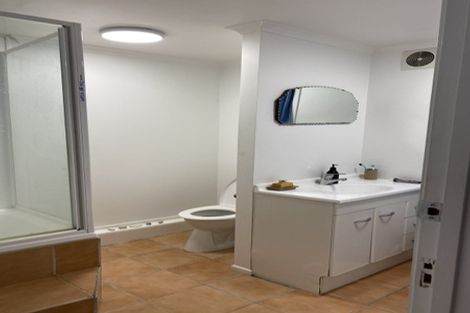 Photo of property in 53a Onedin Place, Titirangi, Auckland, 0604