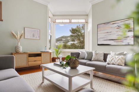 Photo of property in 21 The Parade, Island Bay, Wellington, 6023