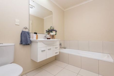 Photo of property in 50 Figaro Crescent, Takanini, 2112