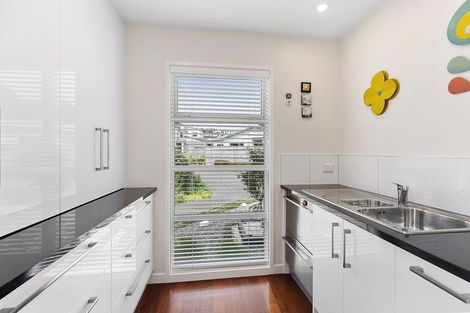 Photo of property in 4 Shoal Place, Whitby, Porirua, 5024