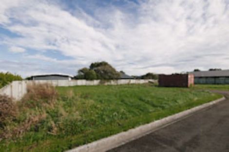 Photo of property in 18 Pegasus Place, Kelvin Grove, Palmerston North, 4414