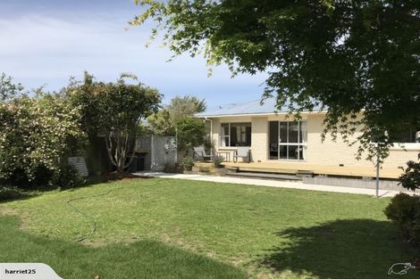 Photo of property in 7 Bygrave Place, Bishopdale, Christchurch, 8053