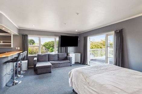 Photo of property in 6 Ruru Road, Otaihanga, Paraparaumu, 5036