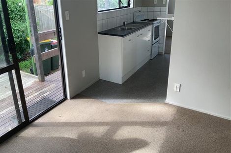 Photo of property in 17 Oakmont Place, Wattle Downs, Auckland, 2103