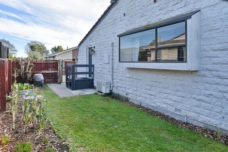Photo of property in 1/40b Chipping Lane, Redwood, Christchurch, 8051