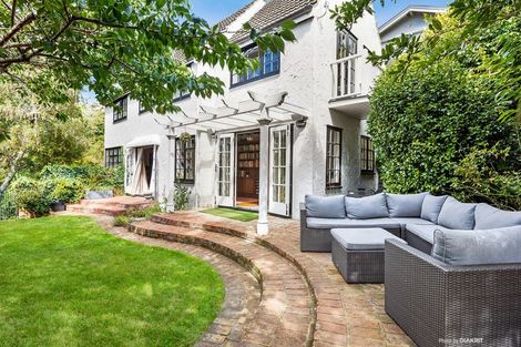 Photo of property in 100 Glenmore Street, Northland, Wellington, 6012