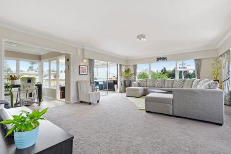 Photo of property in 8 Halberg Street, Papakura, 2110